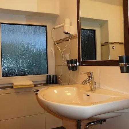 Ferienwohnungen Mittendrin Willingen  Zimmer foto