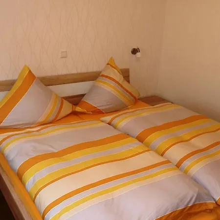 Ferienwohnungen Mittendrin Willingen  Zimmer foto